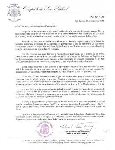 Nove meses depois de decretar que a Eucaristia só poderia ser distribuída na mão, Dom Taussig volta atrás e decide acatar o direito dos fiéis de receberem a comunhão na boca.