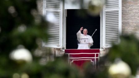 O Senhor faz maravilhas com os pequenos, com quem não pensa ser grande, Ele estende a sua misericórdia sobre aquele que confia Nele e eleva os humildes.