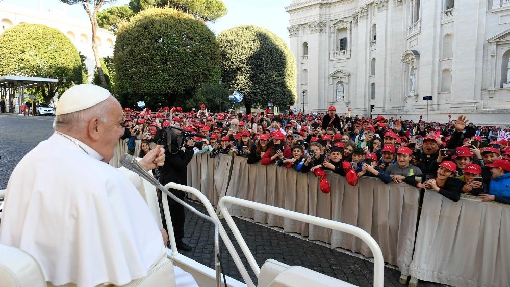 Mil crismandos de Gênova são recebidos pelo Papa no Vaticano 4 Mil crismandos de Genova sao recebidos pelo Papa no Vaticano 4