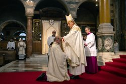 Reino Unido: ordenação episcopal de Dom David Waller anglicano convertido ao catolicismo 1 Foto: Víctor Manuel Fernández, Tucho, Cardenal/ X (antigo twitter)