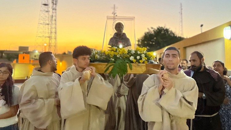 Relíquia de São Francisco de Assis peregrina pelo Egito 3 Reliquia de Sao Francisco de Assis peregrina pelo Egito 1