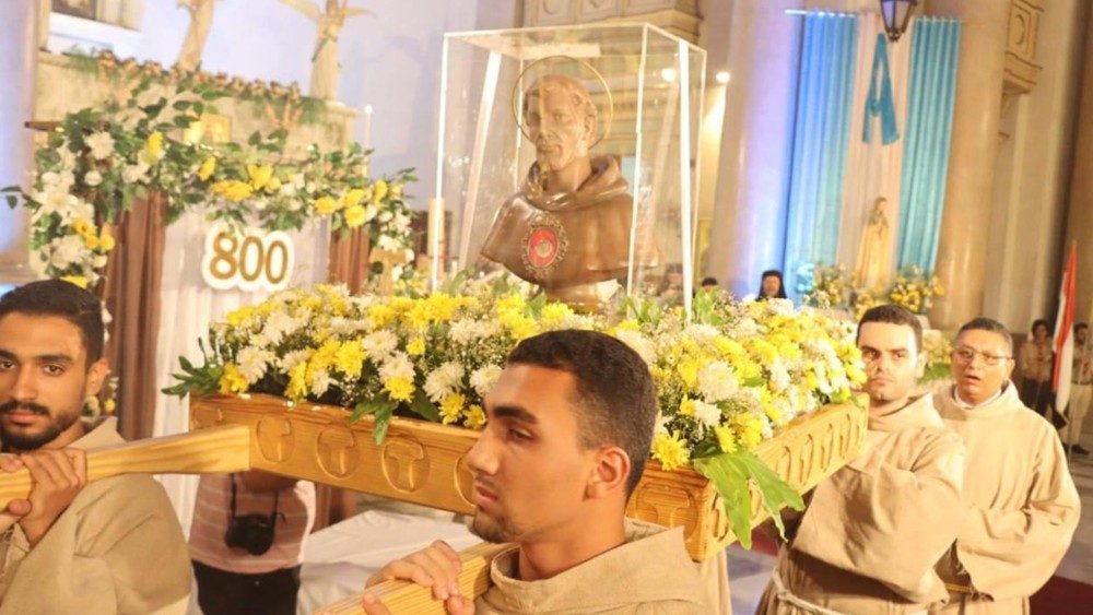 Relíquia de São Francisco de Assis peregrina pelo Egito 2 Reliquia de Sao Francisco de Assis peregrina pelo Egito 2