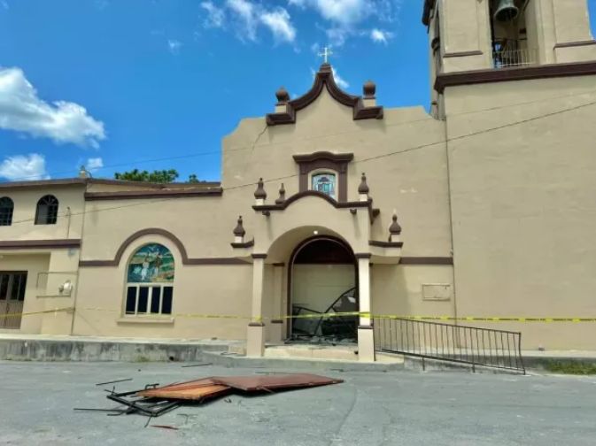 Teto de igreja dedicada a São Gregório Magno desaba no México 3 Teto de igreja dedicada a Sao Gregorio Magno desaba no Mexico 2