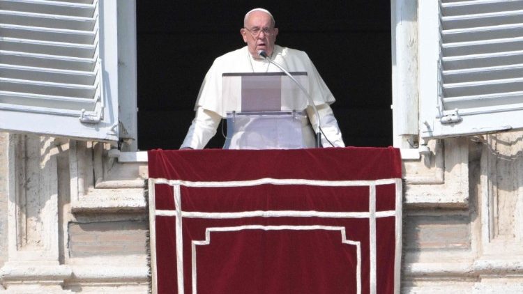“Aquele que recebe mais graça através da esmola é quem a dá”, garante Papa Francisco 3 Aquele que recebe mais graca atraves da esmola e quem a da garante Papa Francisco 3