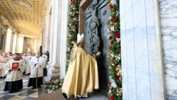 Abertura da Porta Santa de Latrão: Semeando esperança e construindo fraternidade 1 Foto: Vatican news/ Vatican Media