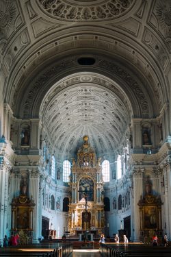 Número de católicos e Sacramentos continua em queda na Alemanha 1 Foto: Henry Lloyd/ Unsplash